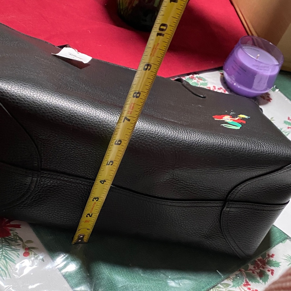 *Last Price Drop* NWT Coach Disney Black Ursula Little Mermaid Tote - Picture 13 of 13